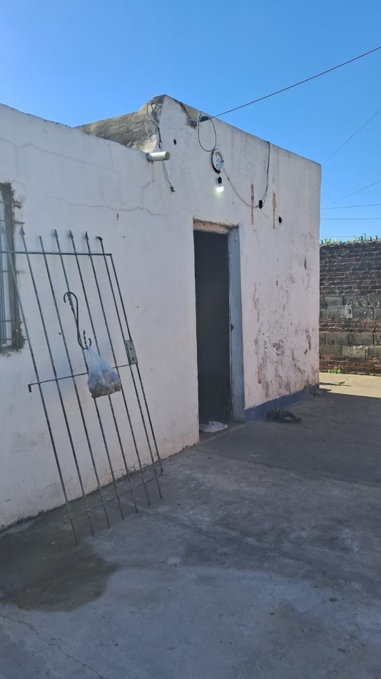 CASA A REFACCIONAR O DEMOLER, EN ZONA NORTE