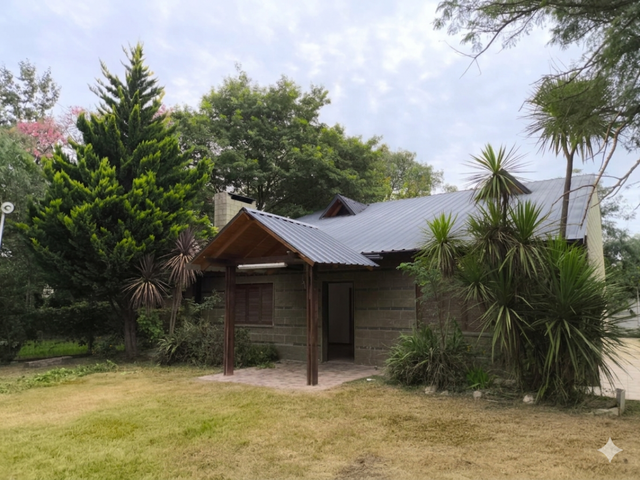 CASA CON PISCINA Y ESPACIO VERDE, SAUCE VIEJO