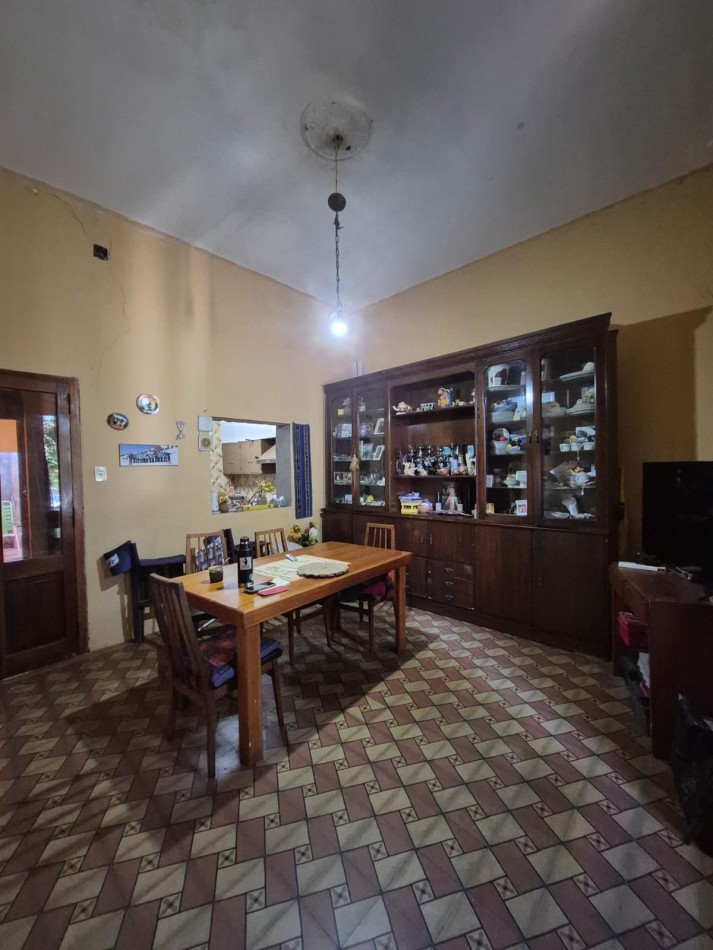 Casa en venta en Barrio Sargento Cabral - Ubicacion estrategica y gran potencial