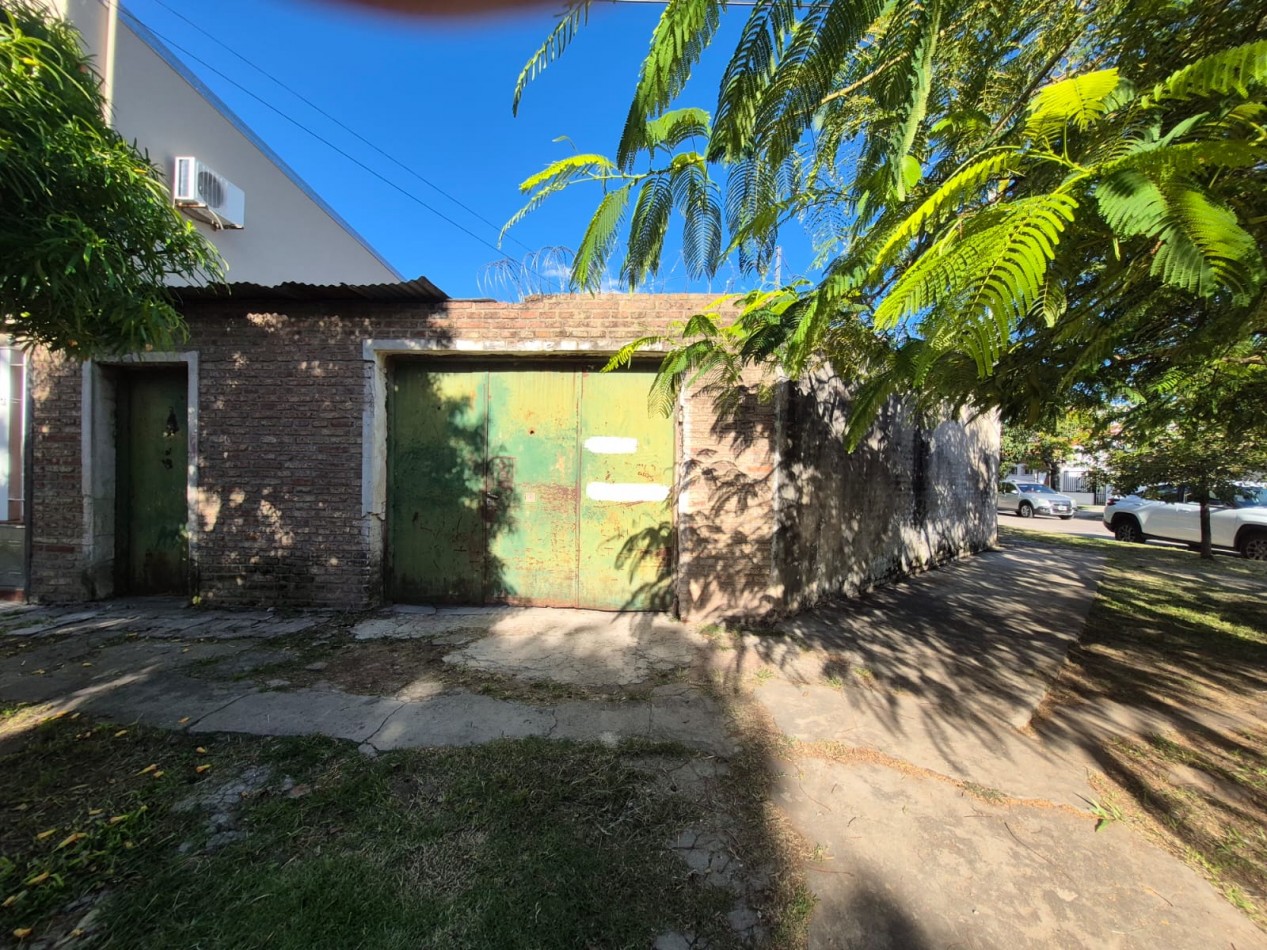 Casa en venta en Barrio Sargento Cabral - Ubicacion estrategica y gran potencial