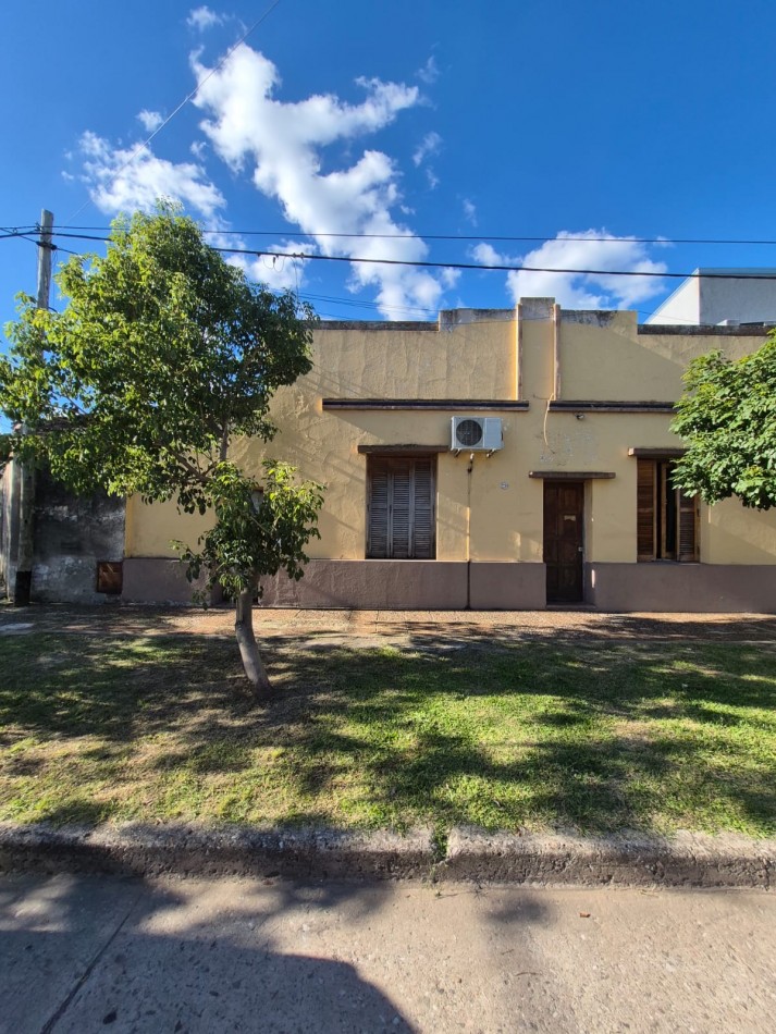 Casa en venta en Barrio Sargento Cabral - Ubicacion estrategica y gran potencial