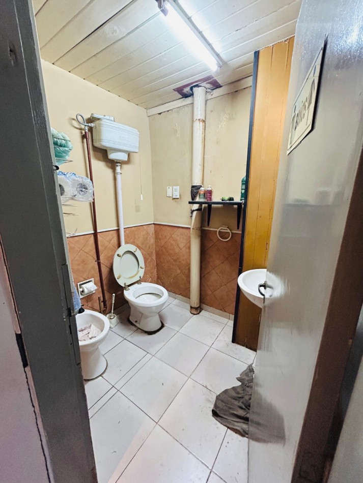 Locales comerciales sobre Av. 7 de Marzo, Santo Tome