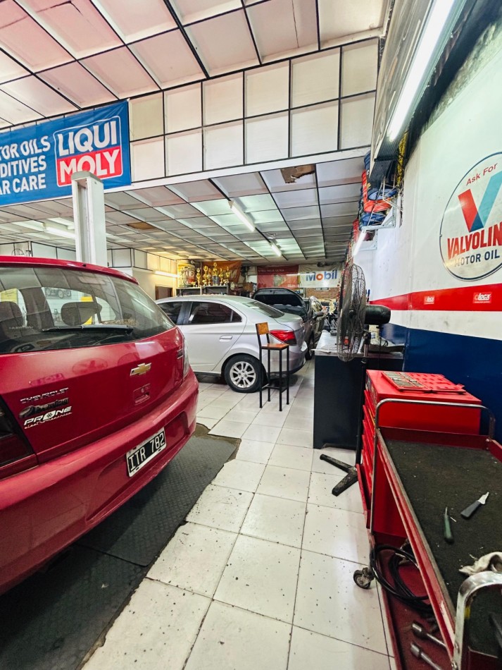 Locales comerciales sobre Av. 7 de Marzo, Santo Tome