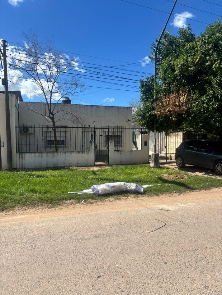 Casa de 2 Dormitorios cerca de Avenida, Santa fe