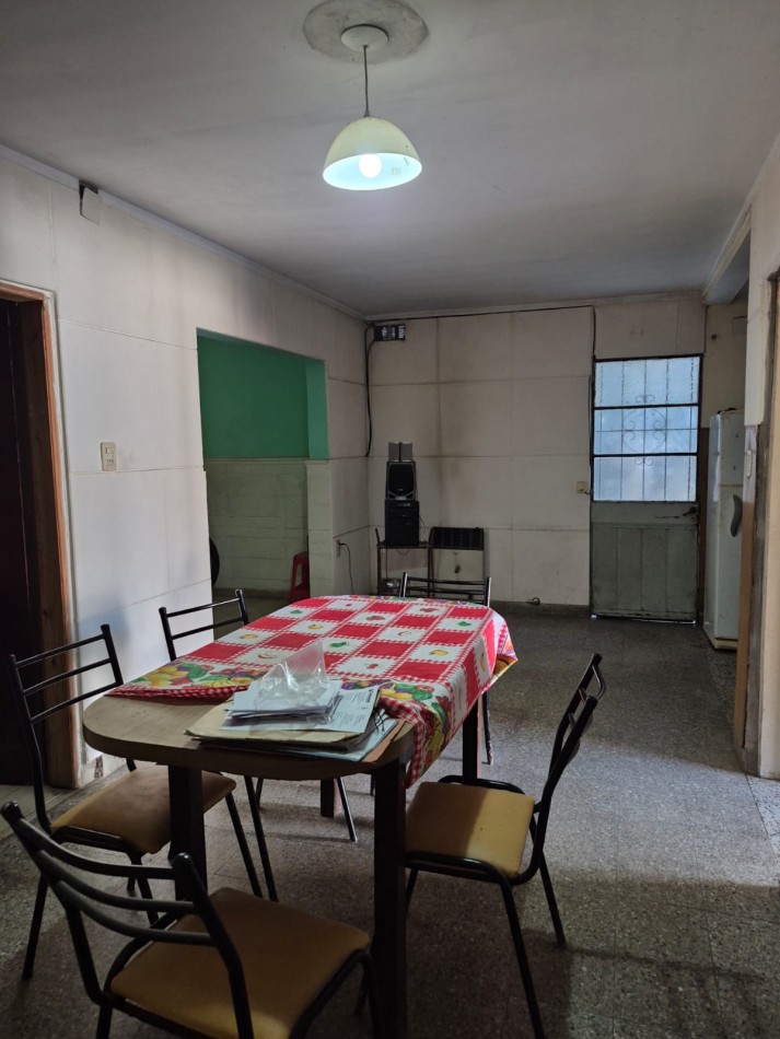 CASA CON DPTO EN ZONA NORTE, SANTA FE