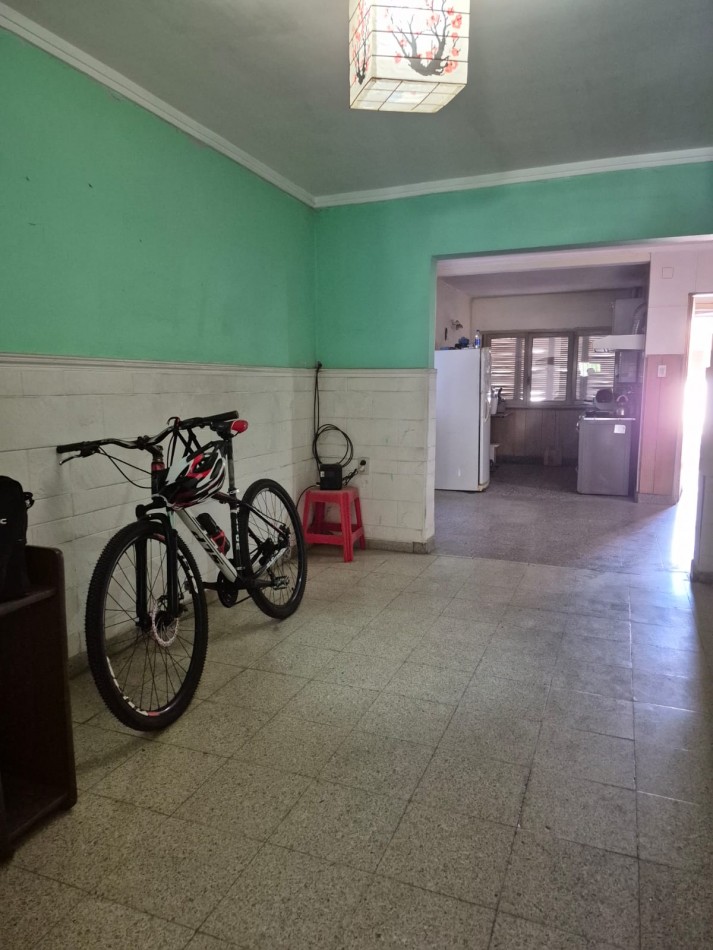 CASA CON DPTO EN ZONA NORTE, SANTA FE