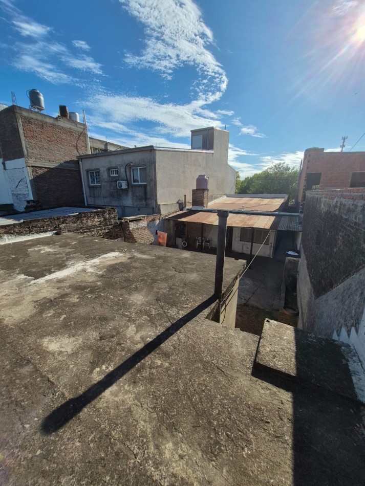 CASA CON DPTO EN ZONA NORTE, SANTA FE