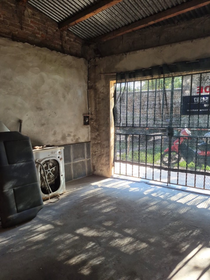 CASA CON DPTO EN ZONA NORTE, SANTA FE