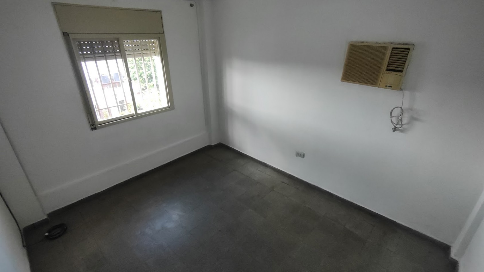 DEPARTAMENTO DE DOS DORMITORIOS, BARRIO CANDIOTI NORTE, SANTA FE