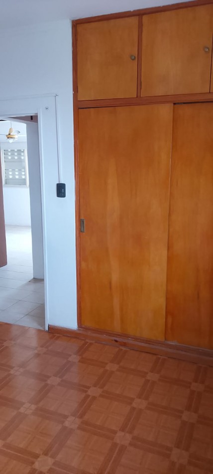 Casa en Planta Baja y Planta Alta, al frente en Santa Fe