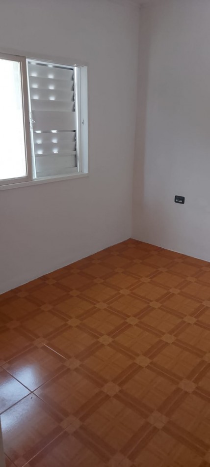 Casa en Planta Baja y Planta Alta, al frente en Santa Fe