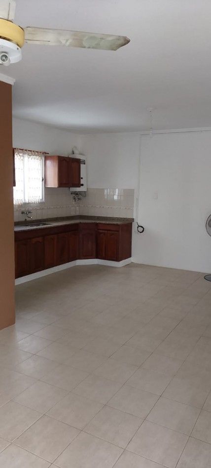 Casa en Planta Baja y Planta Alta, al frente en Santa Fe