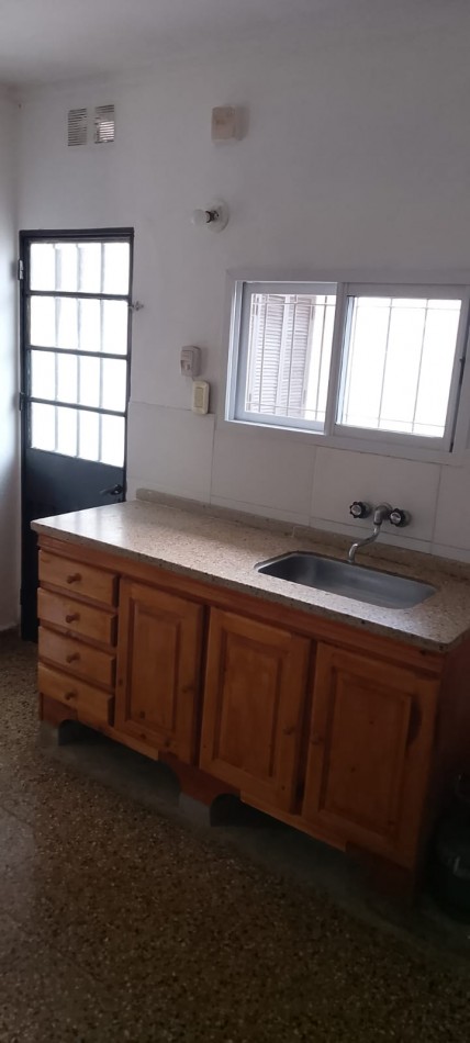 Casa en Planta Baja y Planta Alta, al frente en Santa Fe