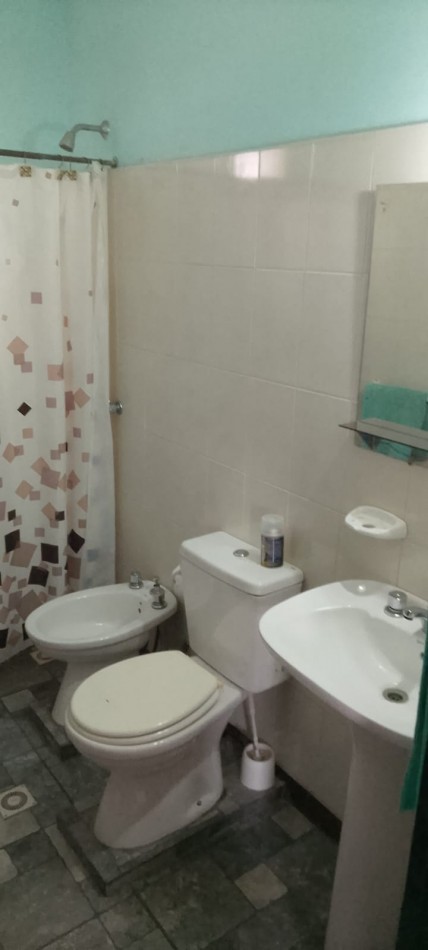 Casa en Planta Baja y Planta Alta, al frente en Santa Fe