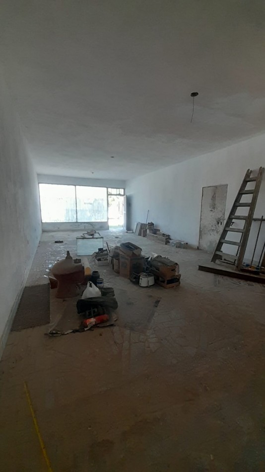 CASA INTERNA CON LOCAL COMERCIAL, SANTA FE