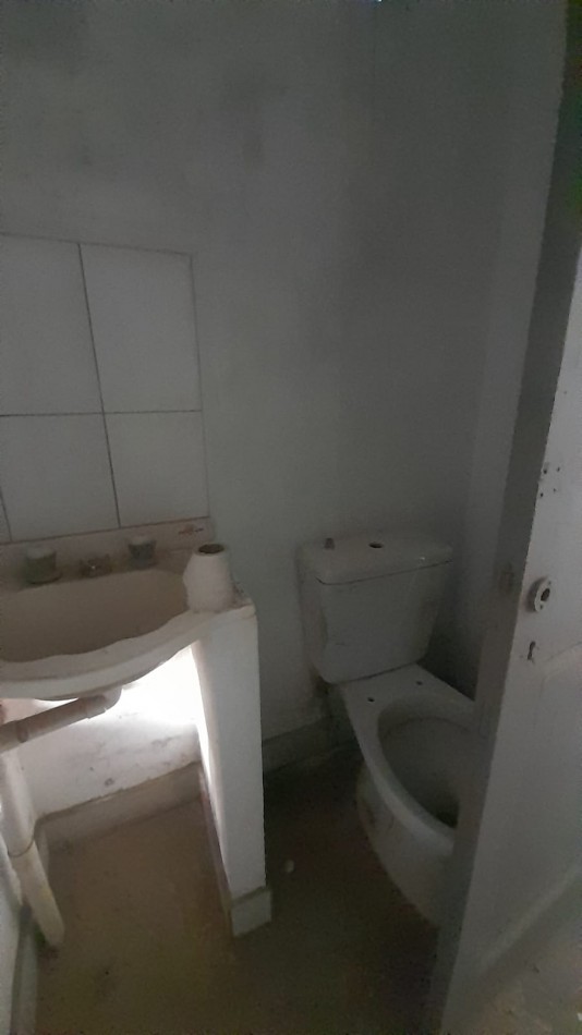 CASA INTERNA CON LOCAL COMERCIAL, SANTA FE