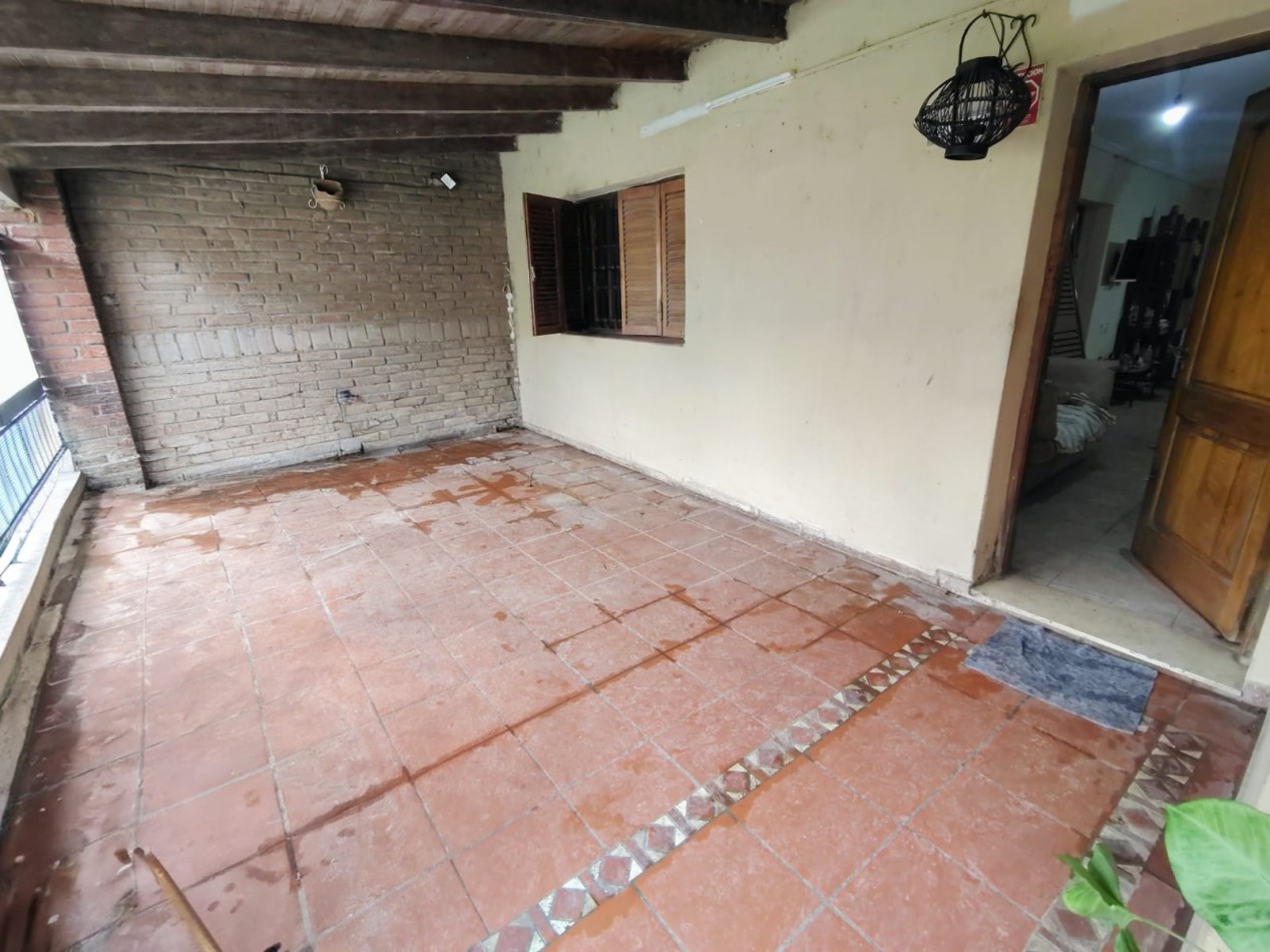 Casa 2 dormitorios con cochera y patio en Santa Fe | 146 m² cubiertos