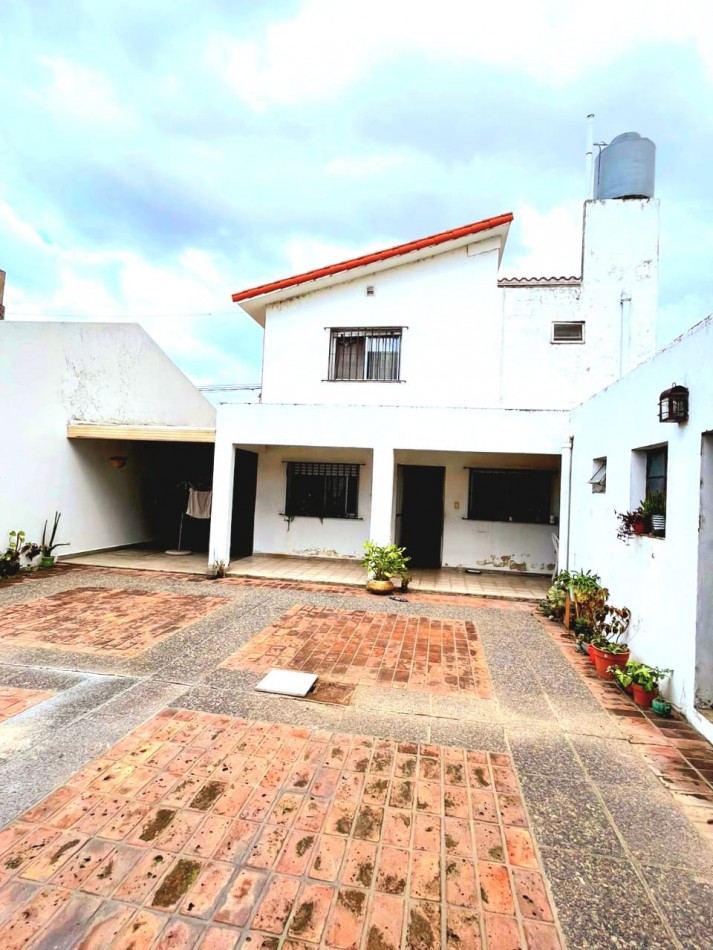 CASA DE 3 DORMITORIOS EN BARRIO GUADALUPE, SANTA FE