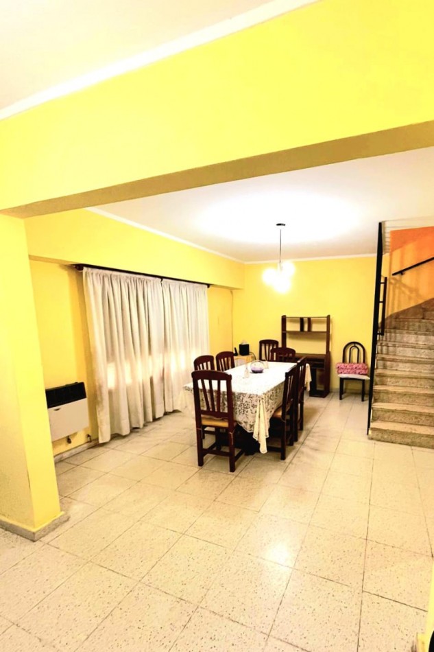 CASA DE 3 DORMITORIOS EN BARRIO GUADALUPE, SANTA FE