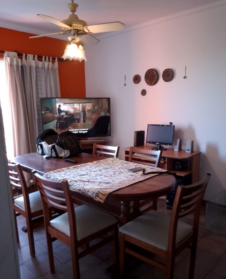 DEPARTAMENTO DE TRES DORMITORIOS Y COCHERA, SANTA FE