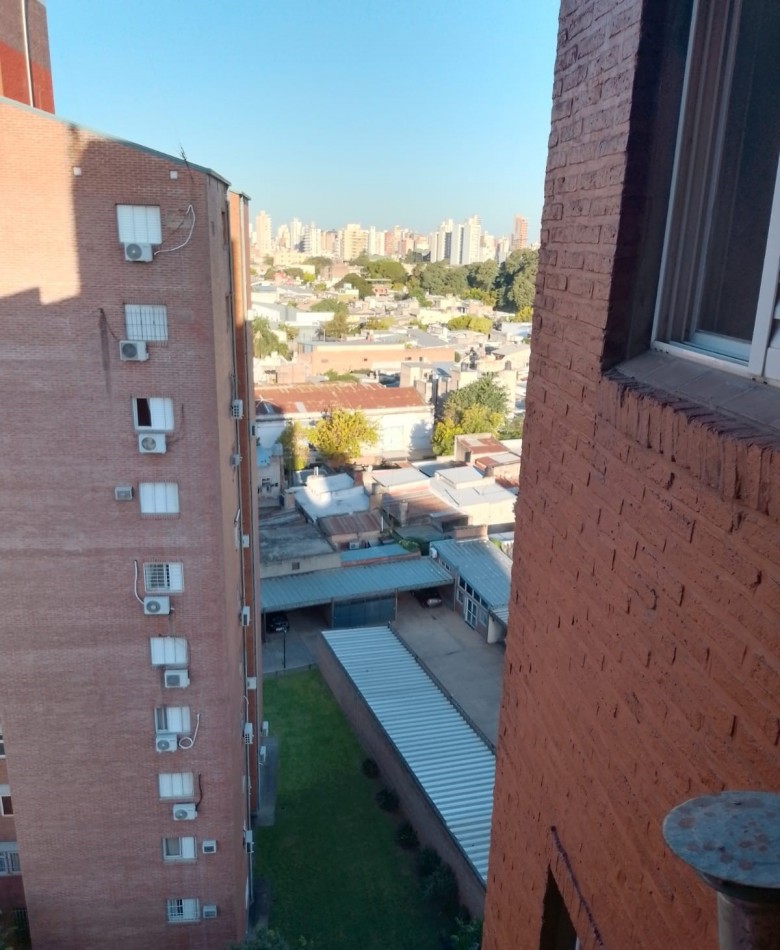 DEPARTAMENTO DE TRES DORMITORIOS Y COCHERA, SANTA FE