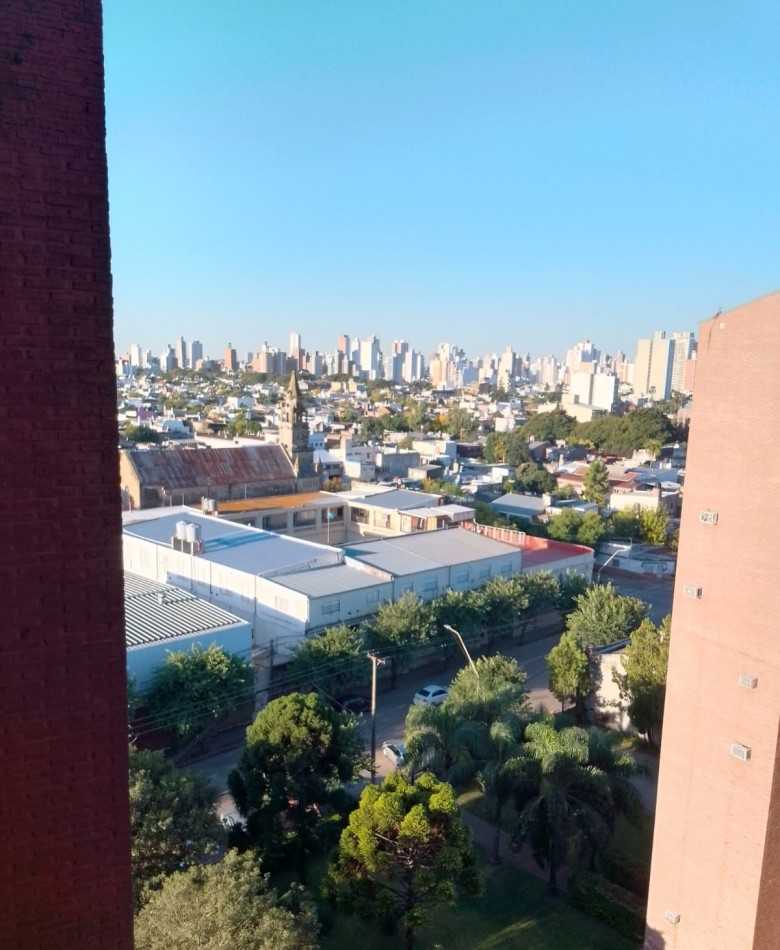 DEPARTAMENTO DE TRES DORMITORIOS Y COCHERA, SANTA FE