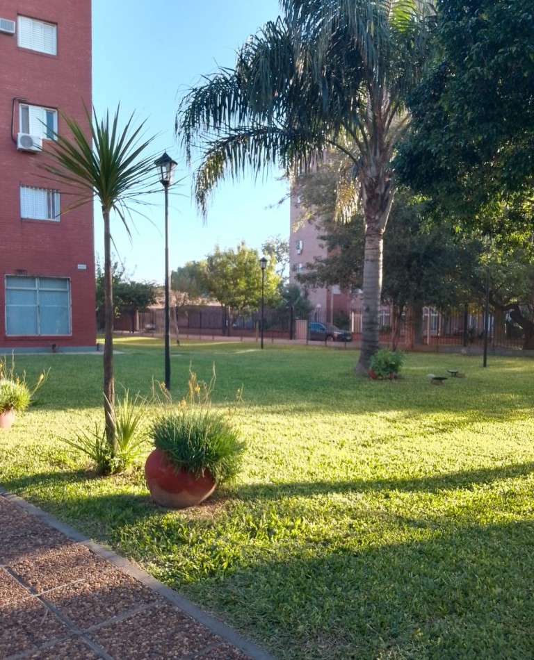 DEPARTAMENTO DE TRES DORMITORIOS Y COCHERA, SANTA FE
