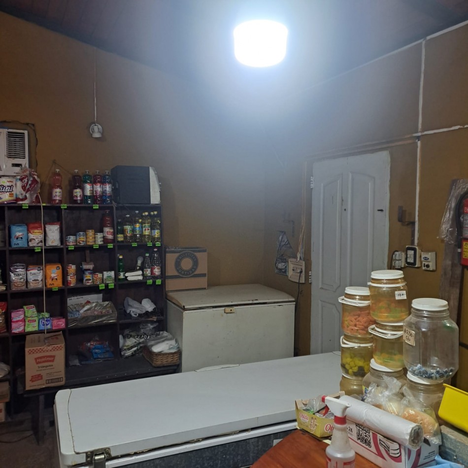  CASA EN VENTA + FONDO DE COMERCIO EN BARRIO 12 DE SEPTIEMBRE - SANTO TOME