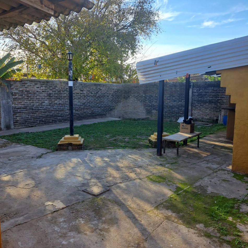  CASA EN VENTA + FONDO DE COMERCIO EN BARRIO 12 DE SEPTIEMBRE - SANTO TOME
