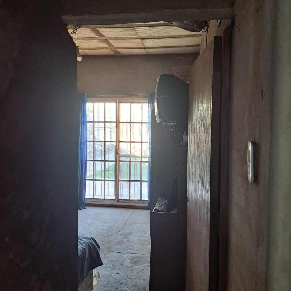  CASA EN VENTA + FONDO DE COMERCIO EN BARRIO 12 DE SEPTIEMBRE - SANTO TOME