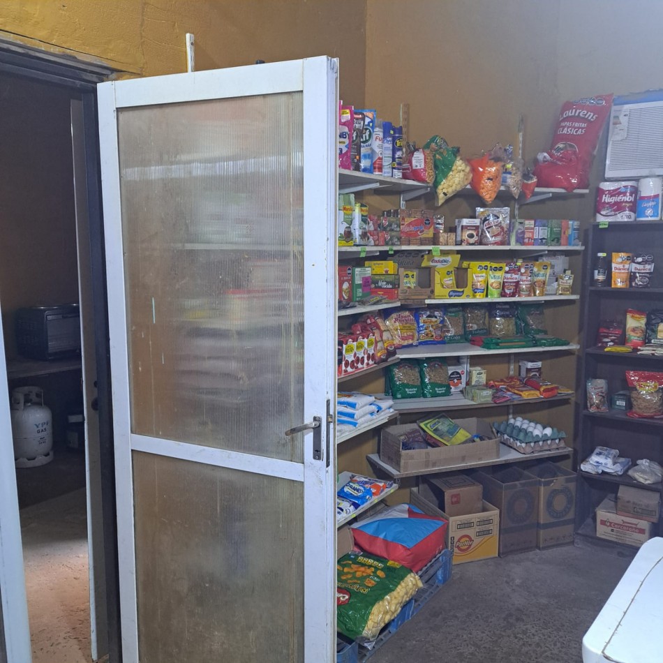  CASA EN VENTA + FONDO DE COMERCIO EN BARRIO 12 DE SEPTIEMBRE - SANTO TOME