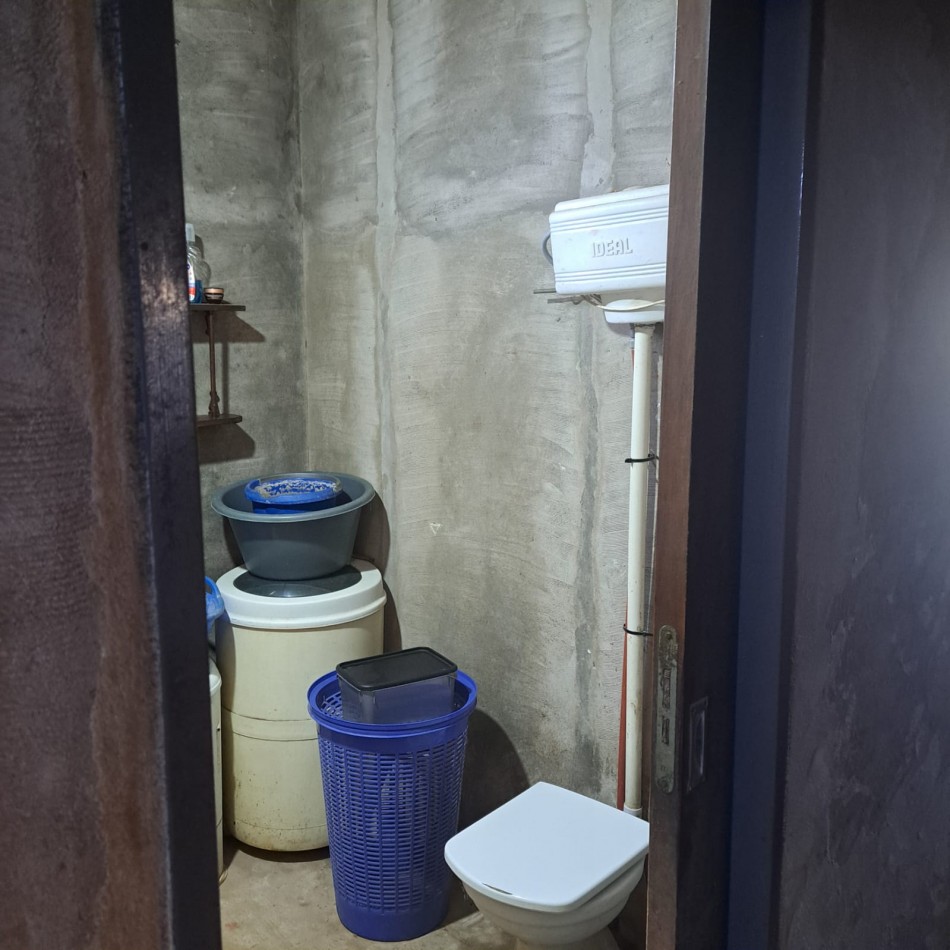  CASA EN VENTA + FONDO DE COMERCIO EN BARRIO 12 DE SEPTIEMBRE - SANTO TOME