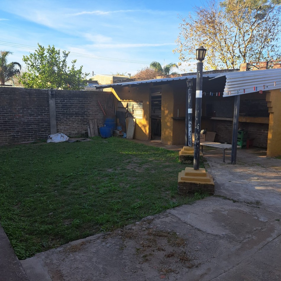  CASA EN VENTA + FONDO DE COMERCIO EN BARRIO 12 DE SEPTIEMBRE - SANTO TOME
