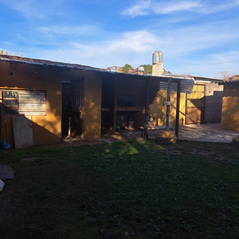  CASA EN VENTA + FONDO DE COMERCIO EN BARRIO 12 DE SEPTIEMBRE - SANTO TOME