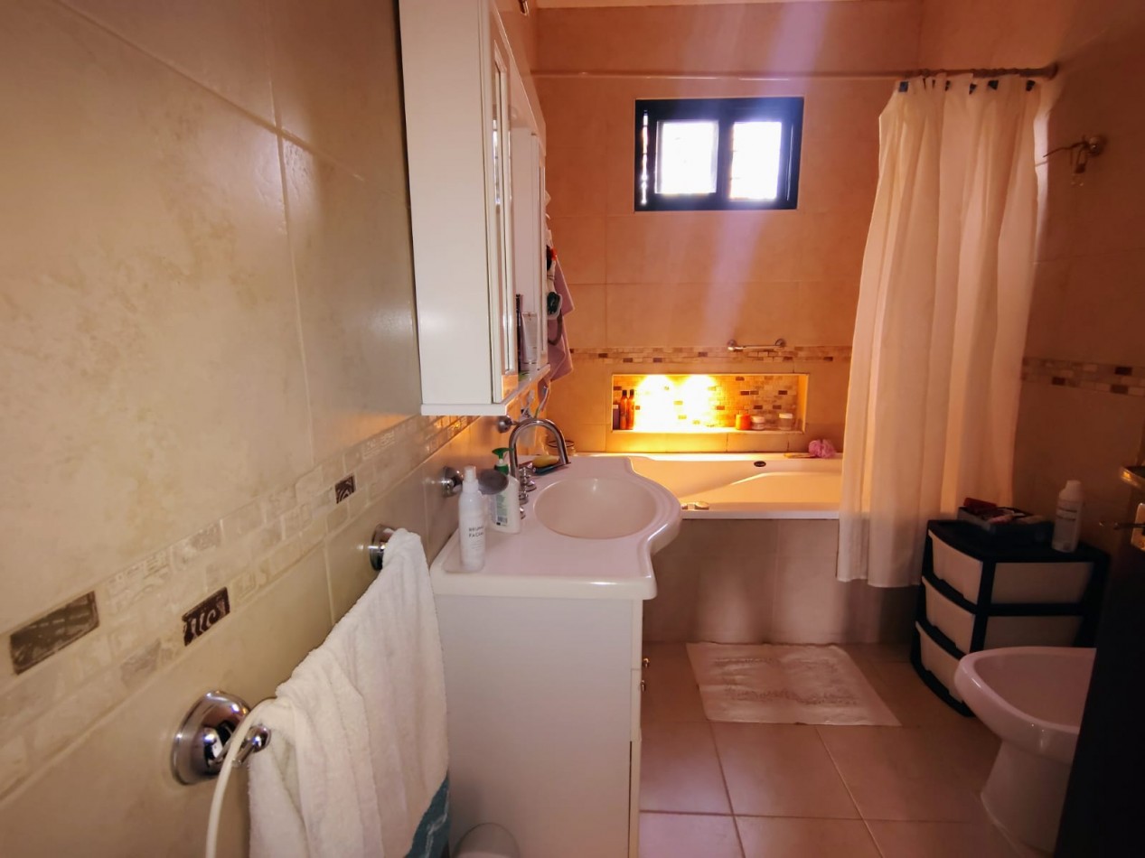 Propiedad con pileta y multiples usos en Las Paltas | Vivienda, consultorio y departamento independiente