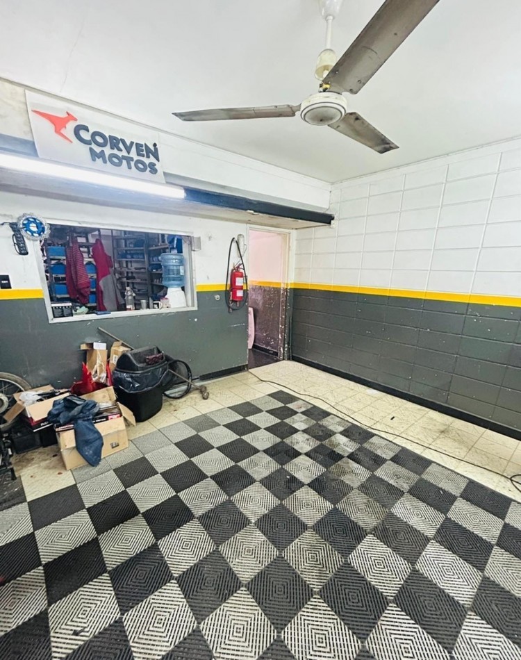 Locales comerciales sobre Av. 7 de Marzo, Santo Tome