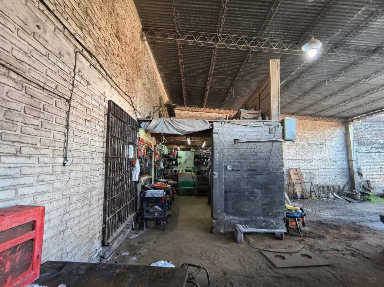 Galpon con Casa en Santa Fe