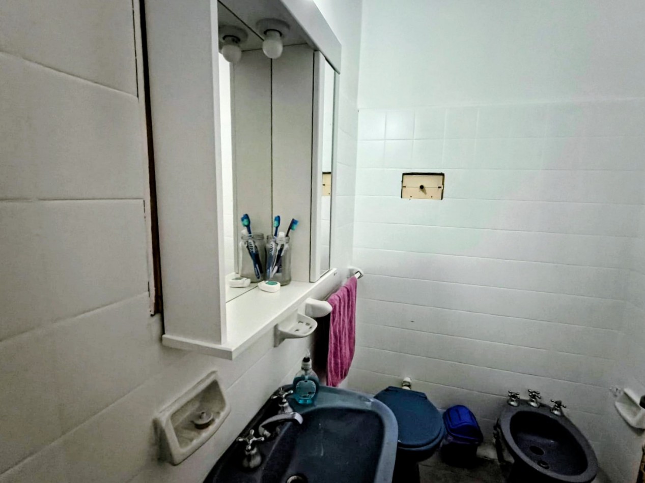 CASA DE 3 DORMITORIOS, COCHERA Y TODOS LOS SERVICIOS - ZONA UNIVERSIDAD TECNOLOGICA