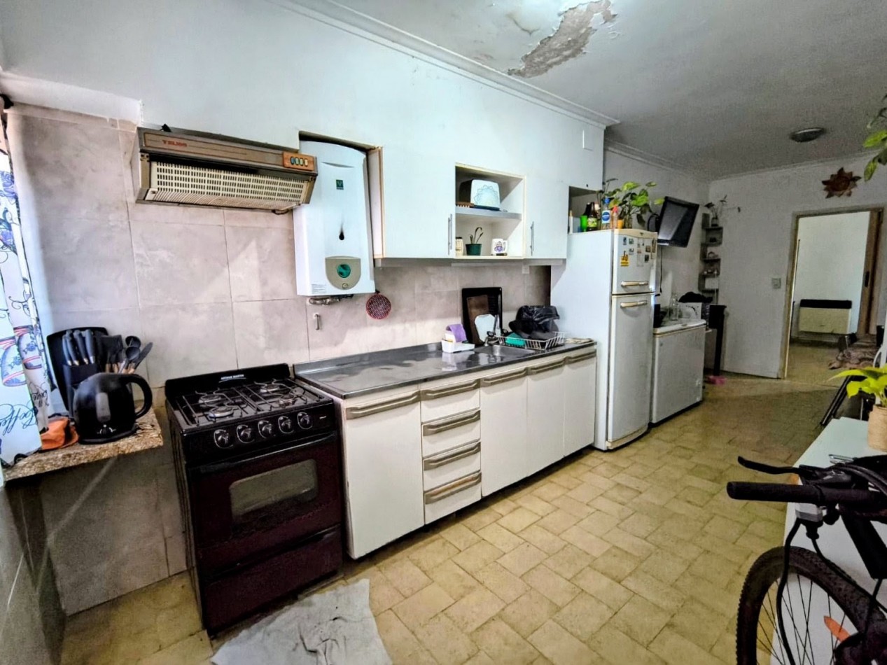 CASA DE 3 DORMITORIOS, COCHERA Y TODOS LOS SERVICIOS - ZONA UNIVERSIDAD TECNOLOGICA