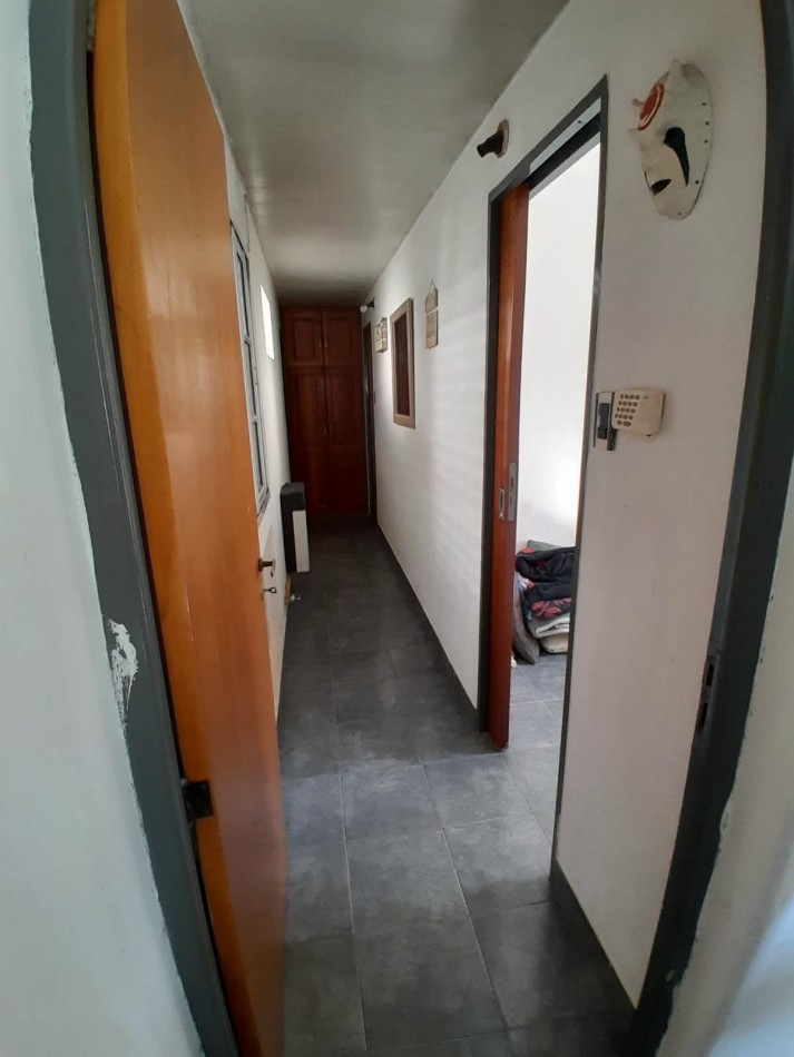 CASA DE 2 DORMITORIOS CON COCHERA