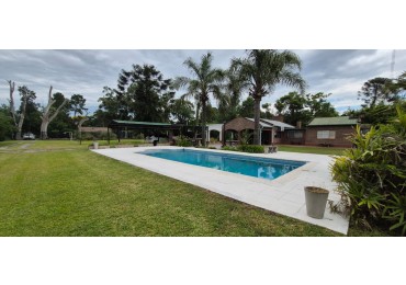 9 LOTES CON IMPORTANTE CASA, SANTA FE