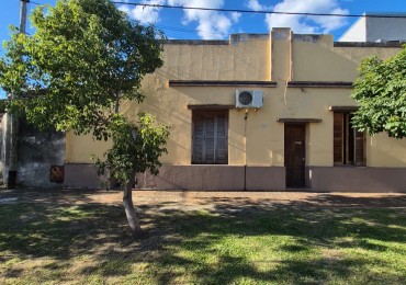 Casa en venta en Barrio Sargento Cabral - Ubicacion estrategica y gran potencial