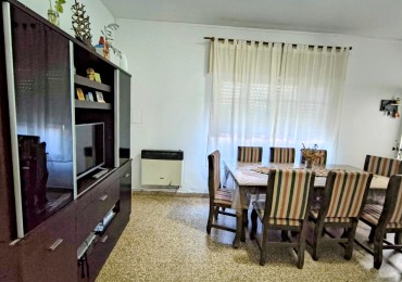 CASA DE 3 DORMITORIOS, COCHERA Y TODOS LOS SERVICIOS - ZONA UNIVERSIDAD TECNOLOGICA